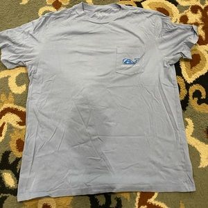 Vineyard Vines t-shirt 🐳